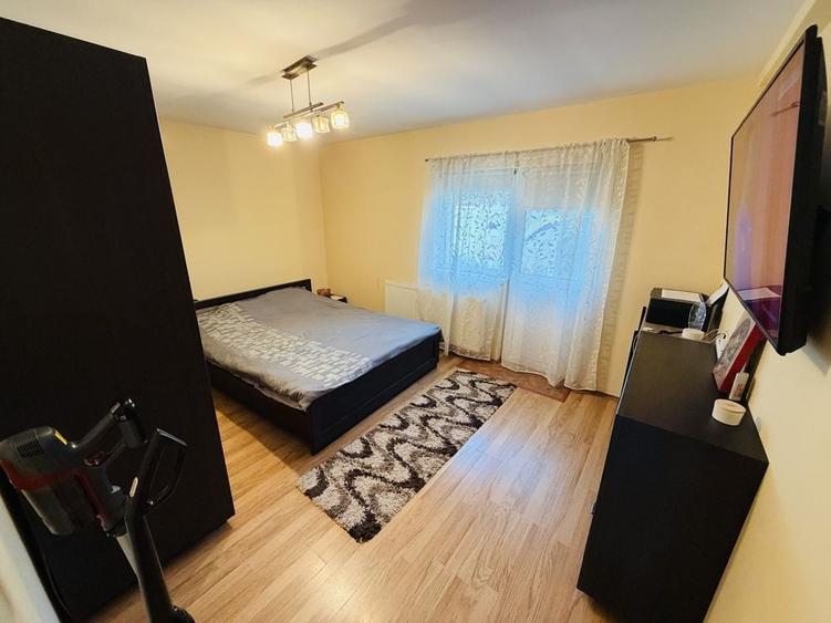 Apartament cu 3 camere în Florești