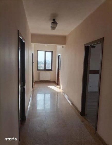 Spațiu comercial, de 807 mp, în Halta Traian