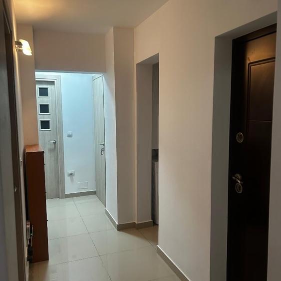 Apartament cu 3 camere decomandat, mobilat în Giurgiului