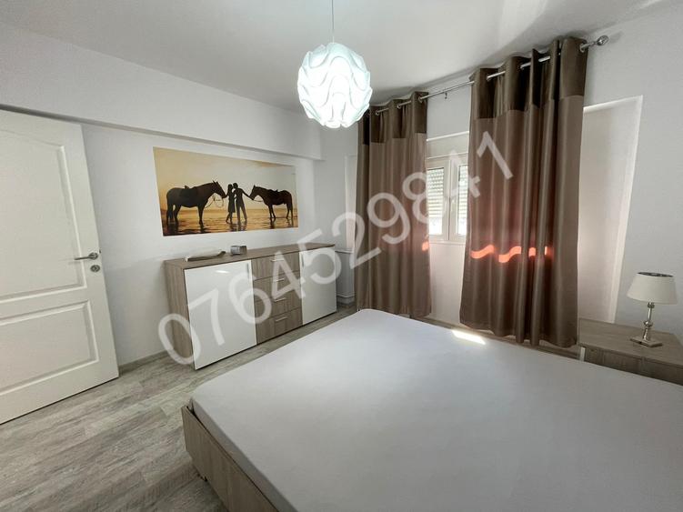 Apartament cu 3 camere semidecomandat în Iancului