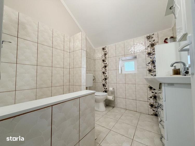Casa frumoasa de vanzare 6 Camere in Sanleani (intra sa vezi) - 6