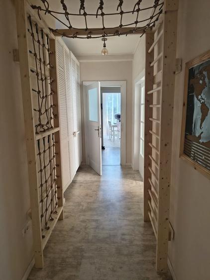 Apartament cu 3 camere decomandat în Drumul Carului