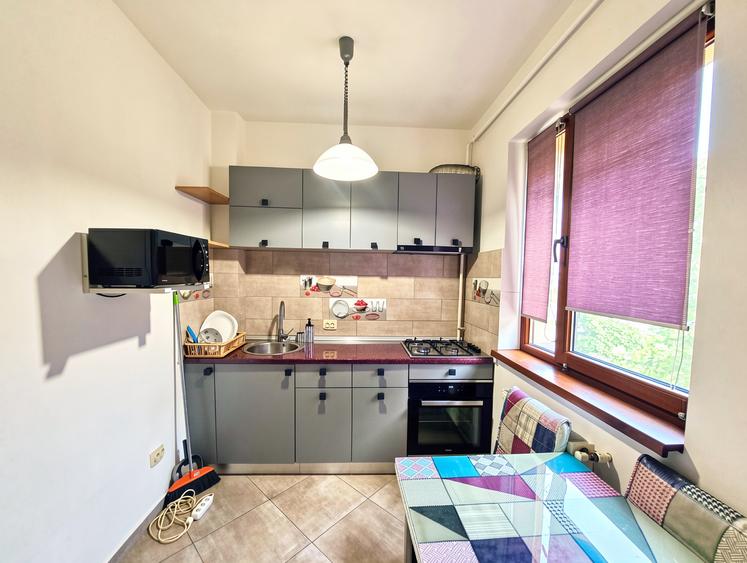 Apartament cu 2 camere decomandat în Berceni