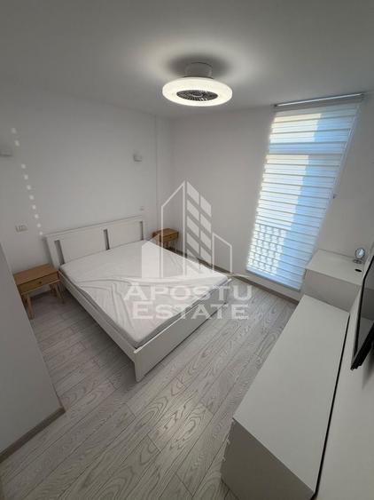 Apartament cu 3 camere semidecomandat, mobilat în Torontalului