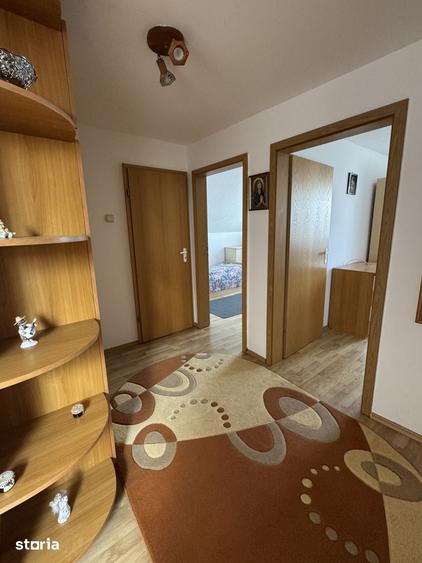 Apartament cu 3 camere în Cetate