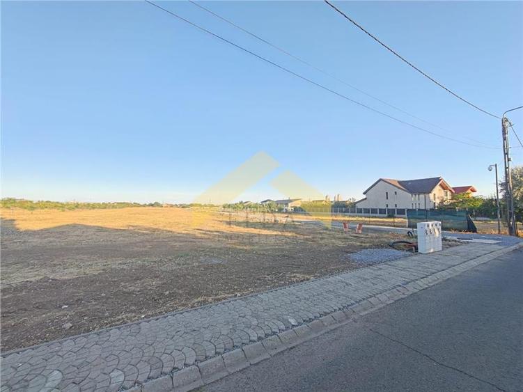 Teren intravilan de 700 mp, în Grădiște