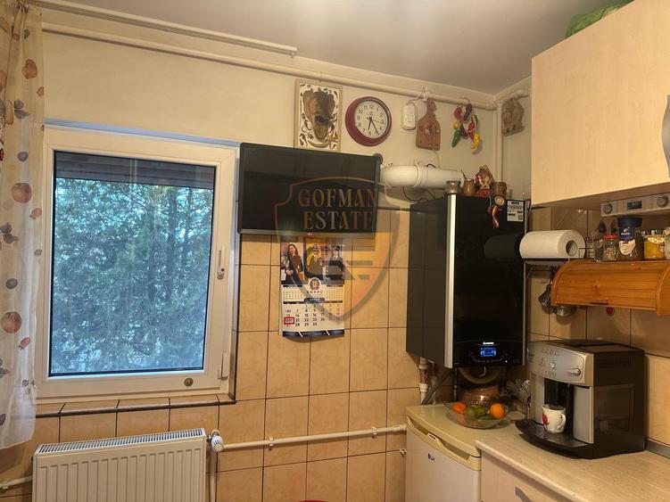 Apartament cu 4 camere decomandat, mobilat în Energia