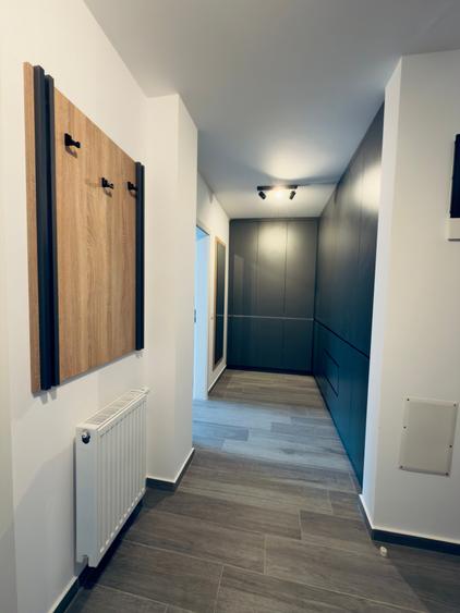 Apartament cu 2 camere de inchiriat in zona Tractorul la et 6/10,loc de parcare - 10
