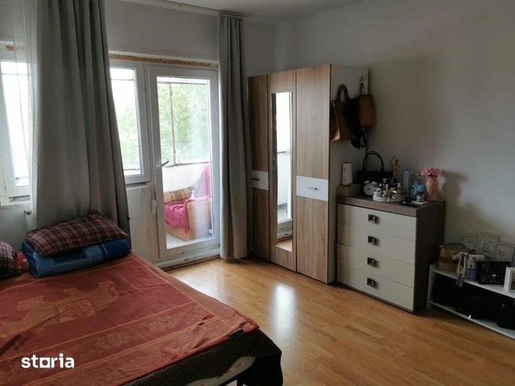 Apartament cu 3 camere decomandat în Mărăști