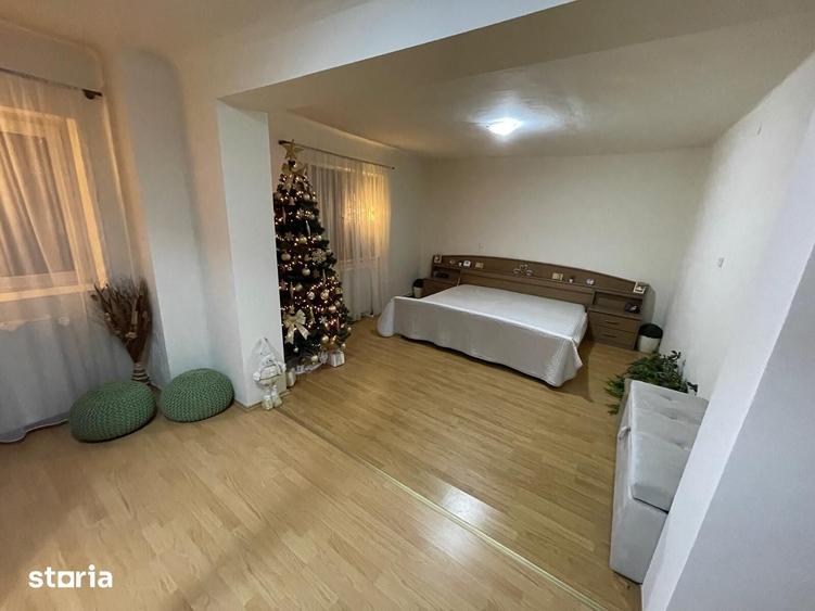 Apartament cu 5 camere în Blașcovici