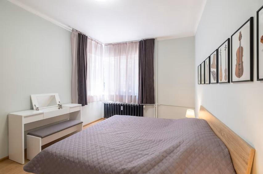 Apartament cu 3 camere decomandat în Tineretului