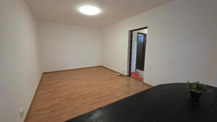Garsonieră decomandată în Colentina