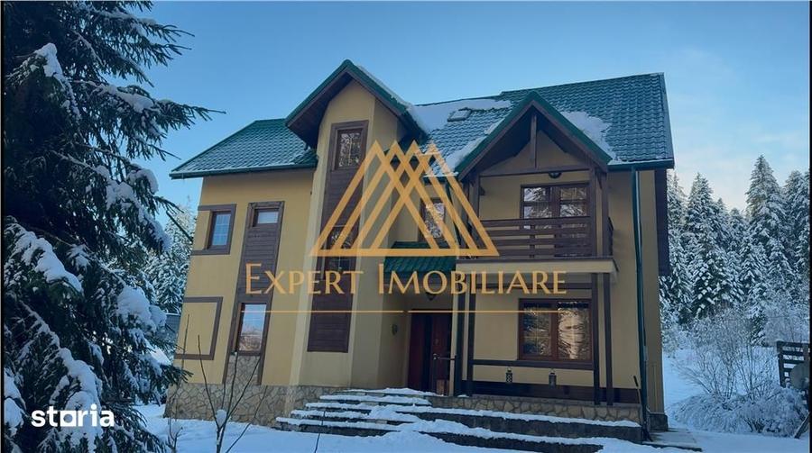 Casă cu 7 camere cu Teren 7200 Mp în Mănăstirea Humorului