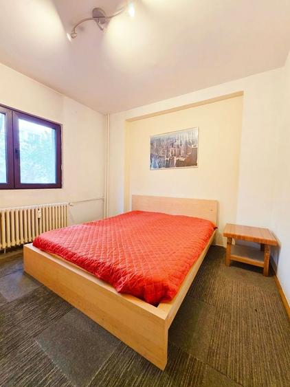 Apartament cu 3 camere decomandat, mobilat în Tineretului