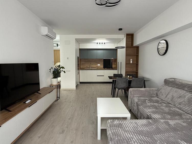 Apartament cu 2 camere decomandat în Central