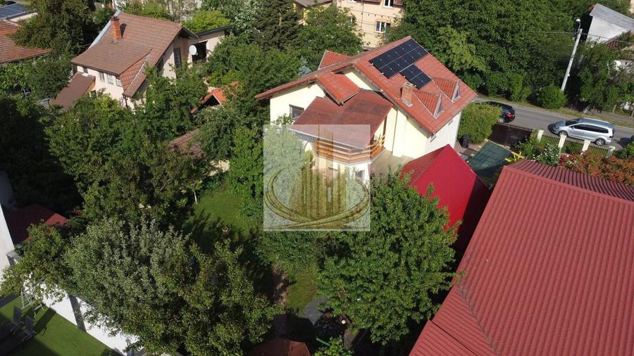 Casă individuală cu 4 camere cu Canalizare în Lipovei