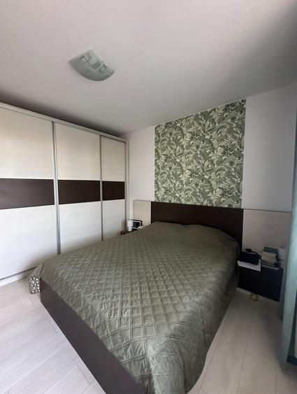 Apartament cu 3 camere decomandat în Drumul Taberei