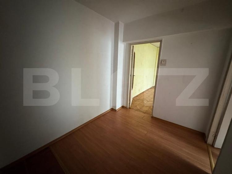 Apartament cu 2 camere semidecomandat în Mihai Eminescu