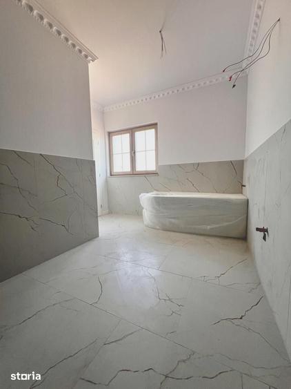 Casă cu 5 camere cu Teren 1000 Mp în Sânandrei