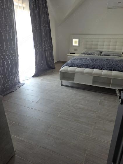 Casă cu 2 camere cu Teren 325 Mp în Parța