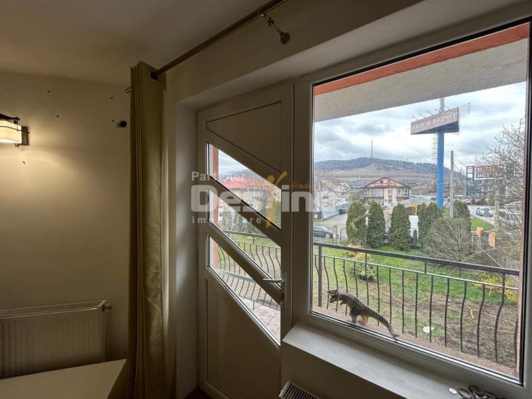 Casă individuală cu 6 camere cu Canalizare în Ciritei