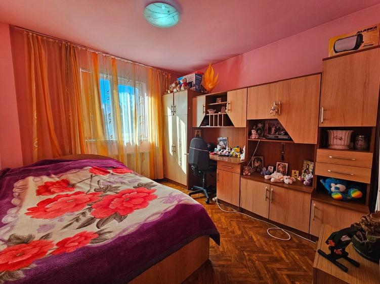 Apartament 2 camere,etaj 2 zona Dacia - 7