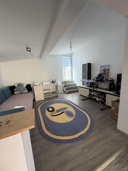 Casa vanzare zona romanesti