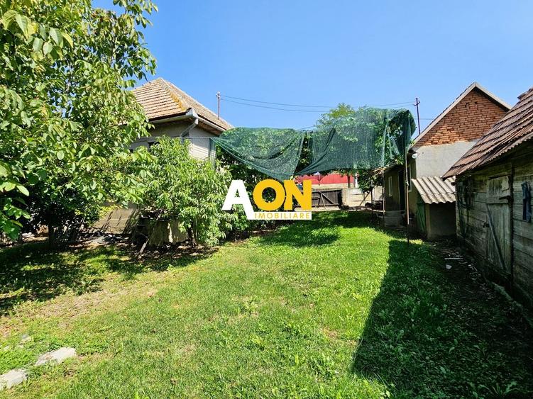 Casă individuală cu 3 camere cu Canalizare în Bucerdea Grânoasă