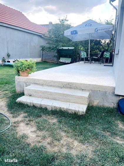 Casă cu 6 camere cu Teren 370 Mp în Haieu