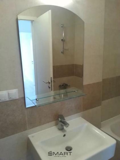 Apartament cu 2 camere semidecomandat în Tractorul