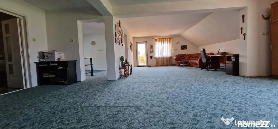 Casă cu 5 camere cu Teren 1000 Mp în Agigea