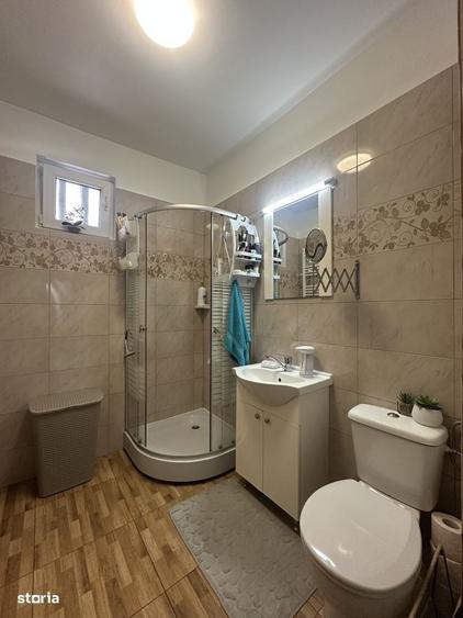 Apartament cu 3 camere decomandat în Cantacuzino