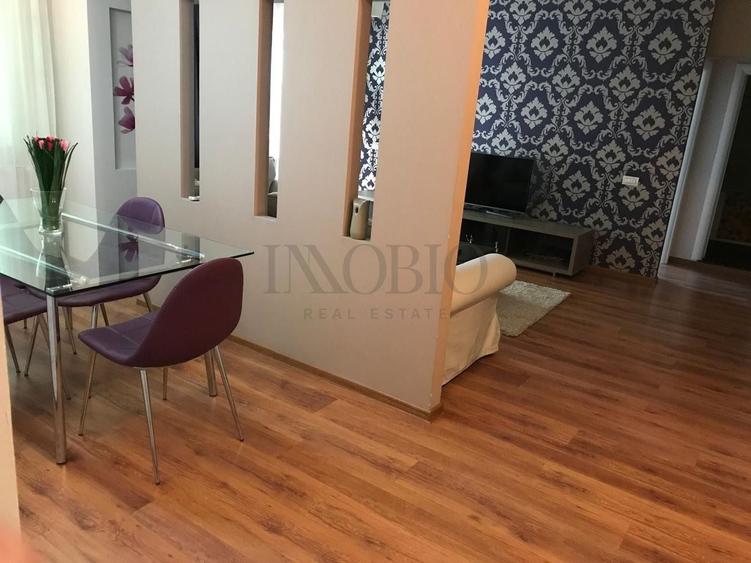 Apartament cu 3 camere decomandat în Panduri