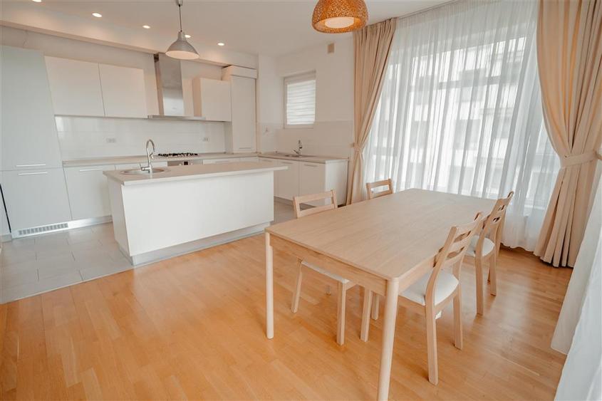 Apartament cu 4 camere decomandat, mobilat în Floreasca