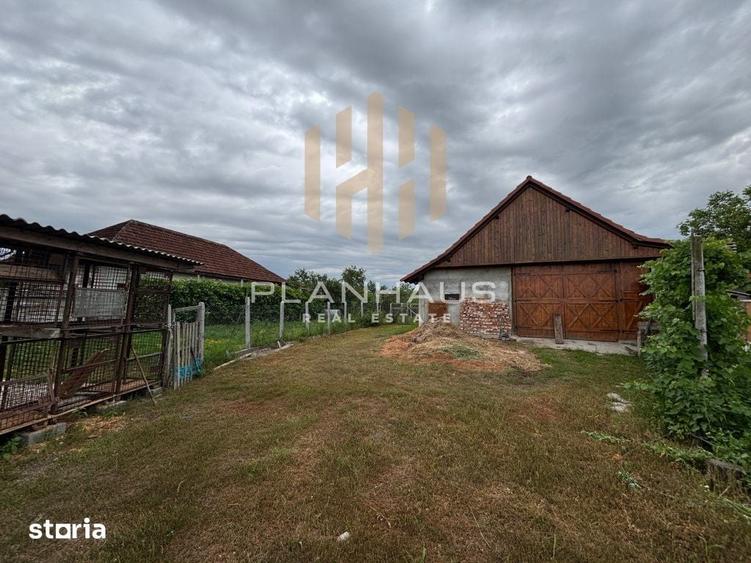 Casă cu 3 camere cu Teren 4400 Mp în Sălsig
