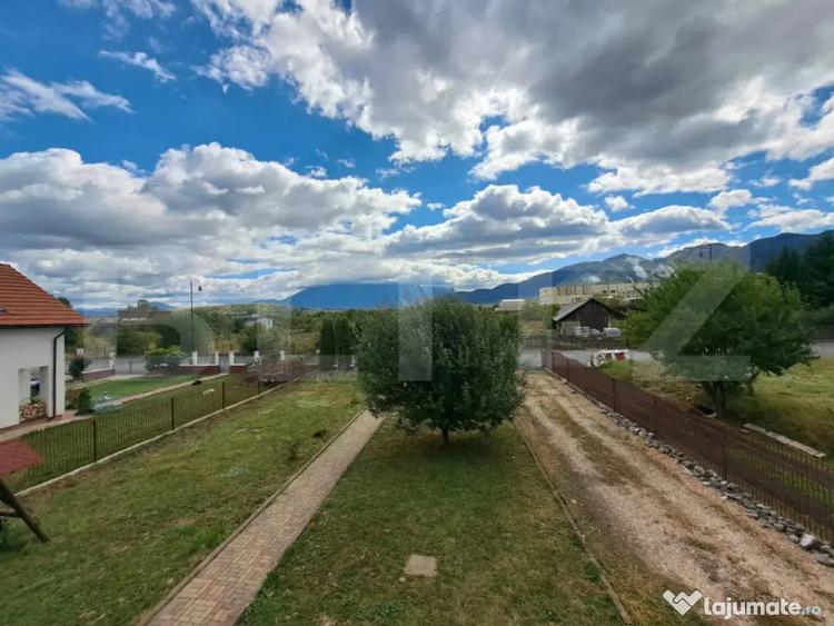 Casa 330 m2 teren 1210 m2 ideala pentru locuin? - 1