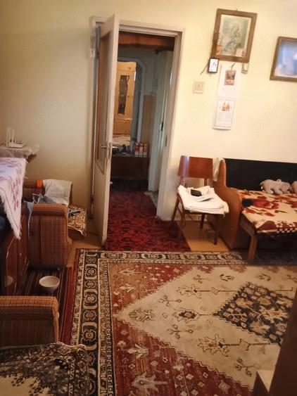 Apartament cu 3 camere semidecomandat în Exterior Vest