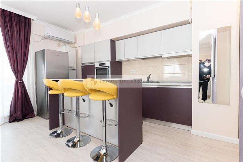 Apartament cu 2 camere semidecomandat, mobilat în Pipera