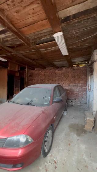 Casă cu 4 camere decomandat în Central