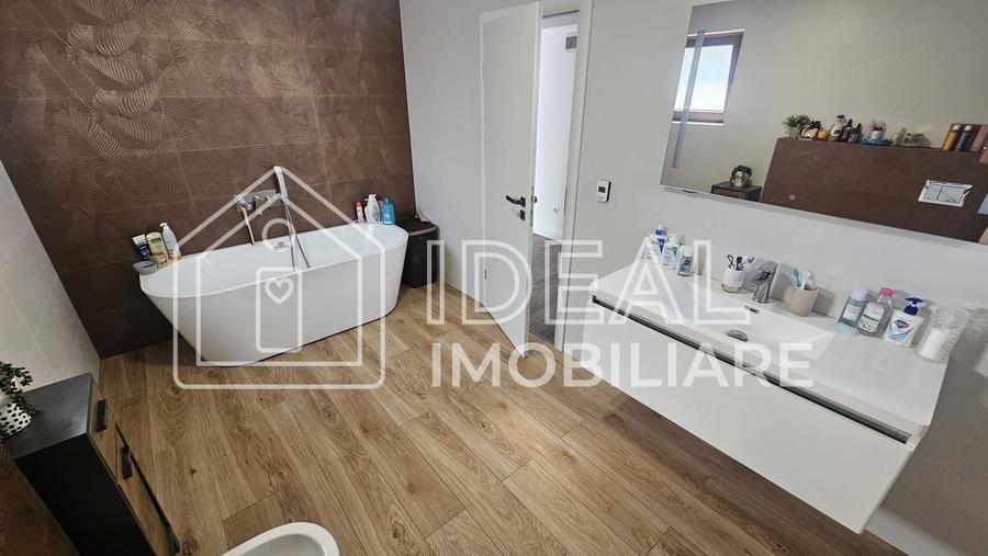 Casă individuală cu 4 camere cu Canalizare în Arhitecților - Calea Cisnădiei