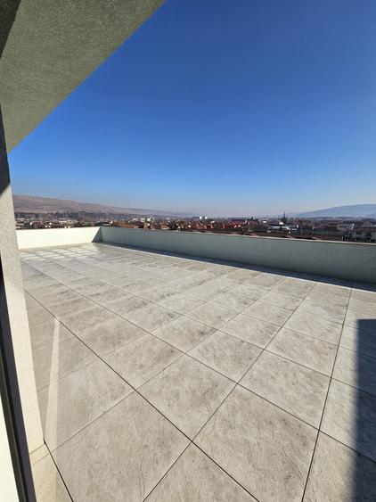 Apartament cu 2 camere decomandat în Florești