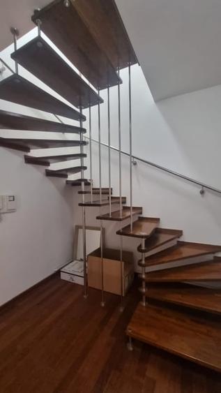 Apartament cu 5 camere decomandat, mobilat în Primăverii