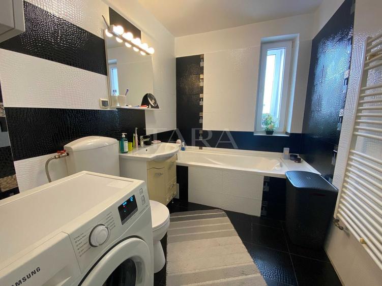 Apartament cu 3 camere semidecomandat, mobilat în Baciu