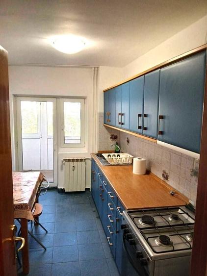 Apartament cu 3 camere decomandat, mobilat în Unirii