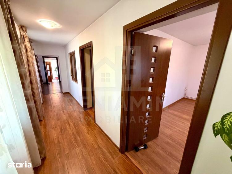 Casă cu 3 camere cu Teren 546 Mp în Romanești