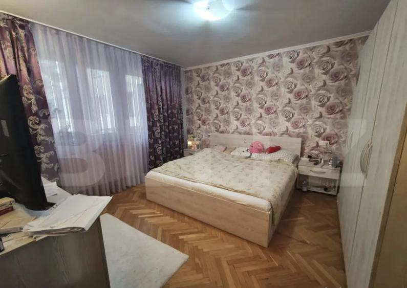 Apartament cu 4 camere decomandat în Decebal