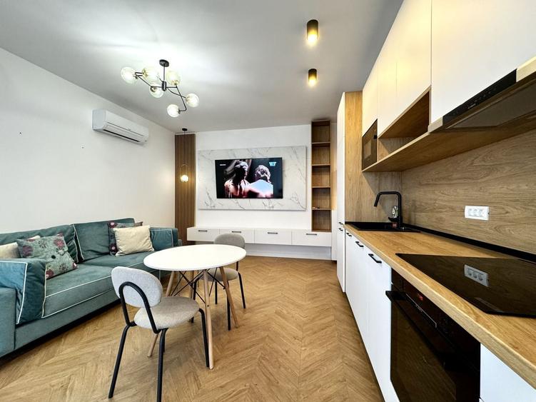 Apartament cu 2 camere semidecomandat, mobilat în Buziașului