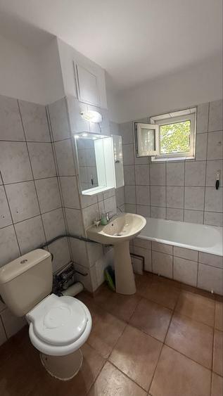 Apartament cu 2 camere decomandat în 1 Mai