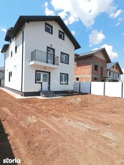 Casă cu 5 camere cu Canalizare în Rahova