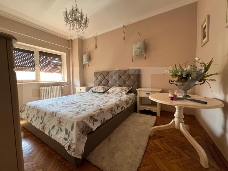 Apartament cu 4 camere decomandat, mobilat în Rogerius